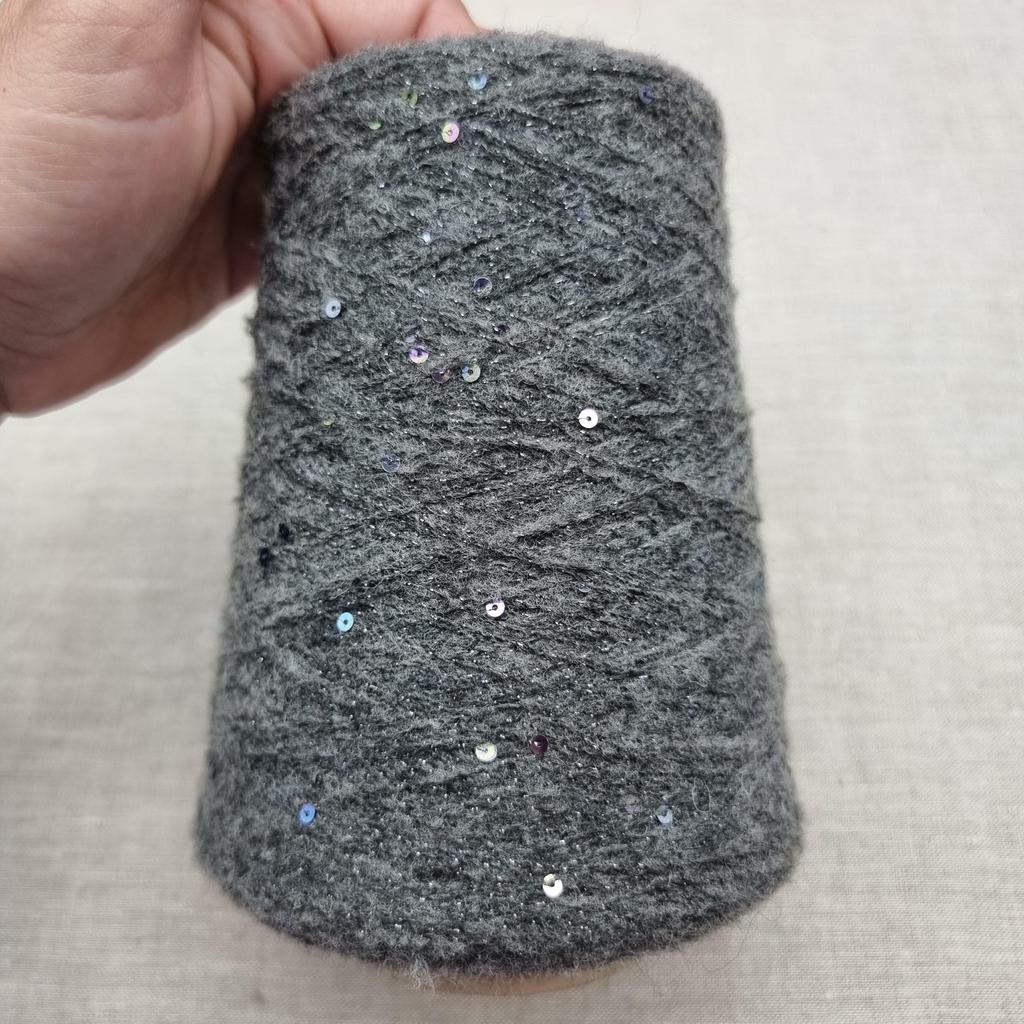 Серый  мохер с пайетками