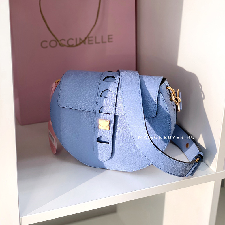 сумка Coccinelle Carousel цвет cosmic lilac / голубой HB0075S