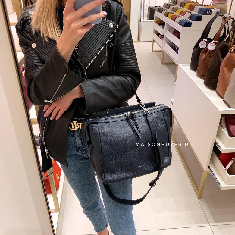 сумка Coccinelle Carol medium цвет navy / синий HB0070S