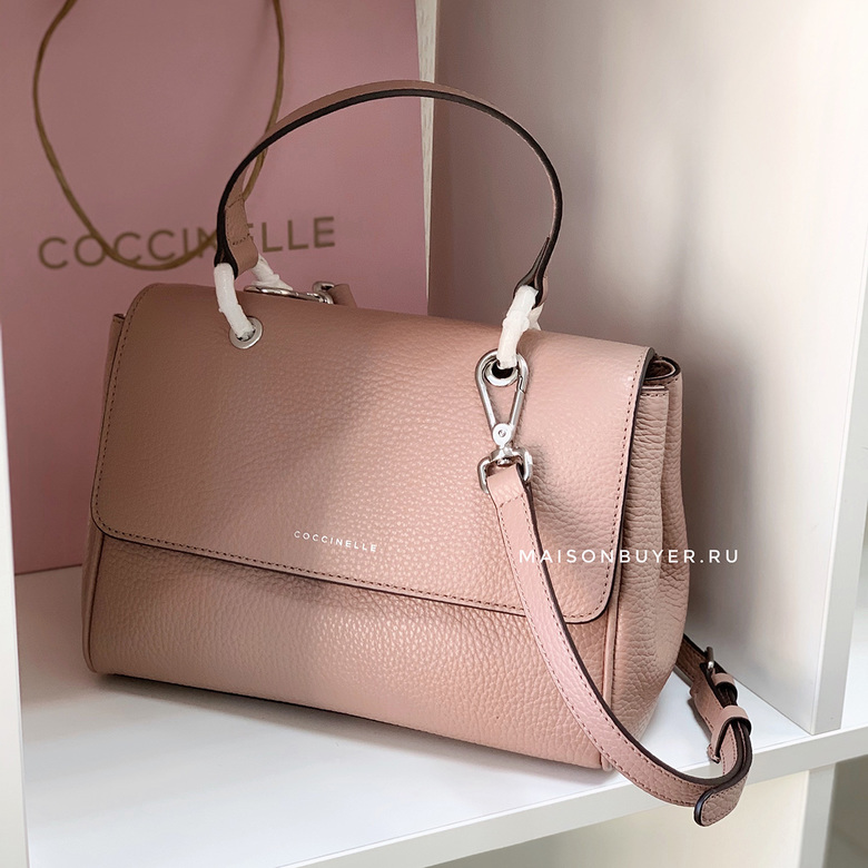 сумка Coccinelle M Taylor цвет cameo / нюд HB0118M