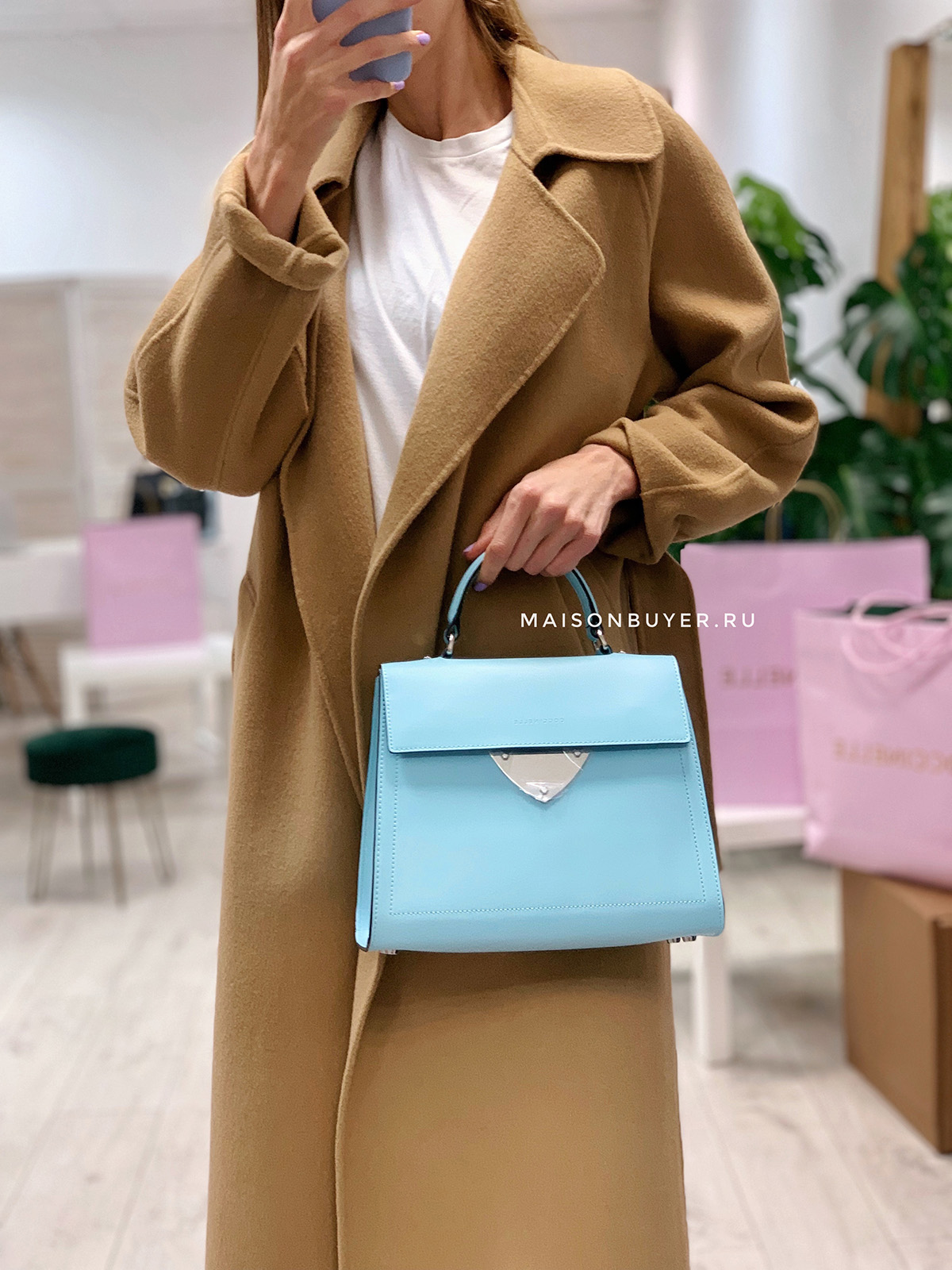 сумка COCCINELLE B14 CALF MEDIUM цвет atmosphere / голубой HBB14M01