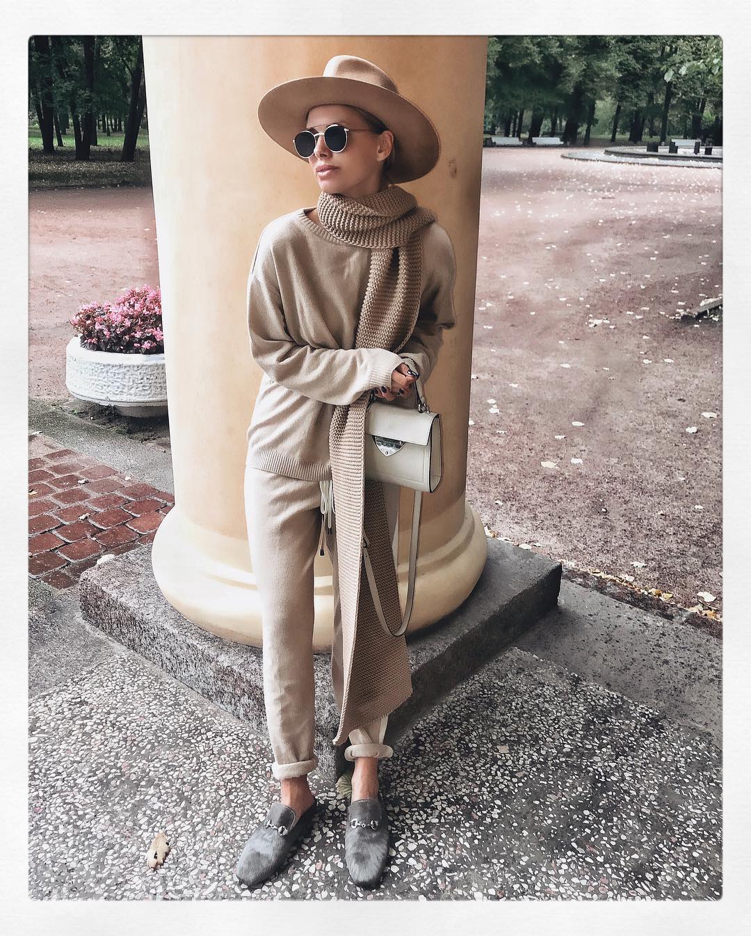 сумка COCCINELLE B14 MINI цвет SEASHELL / серо-беж HBB1403S