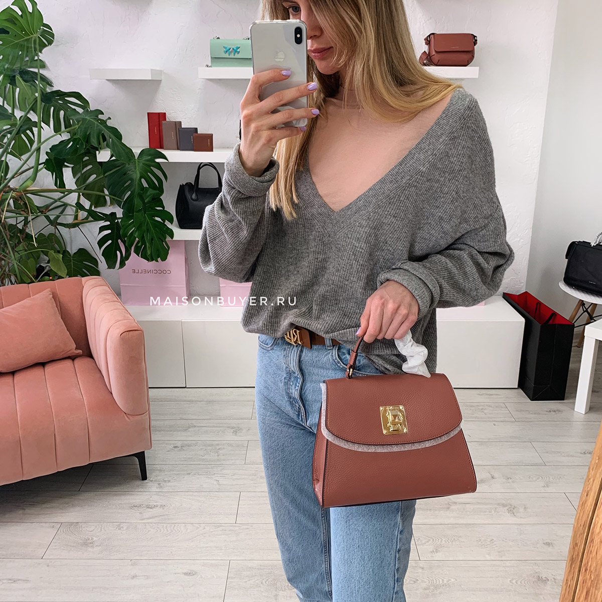 сумка Coccinelle Agatha M цвет mars dust / розово-коричневый HB0130M