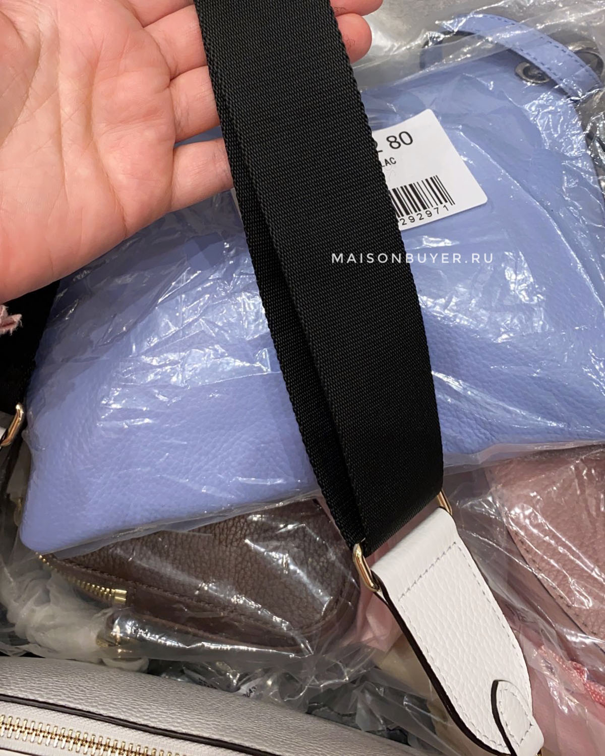 сумка Coccinelle Jen camera crossbody M цвет blanche / белый HBJEN04M