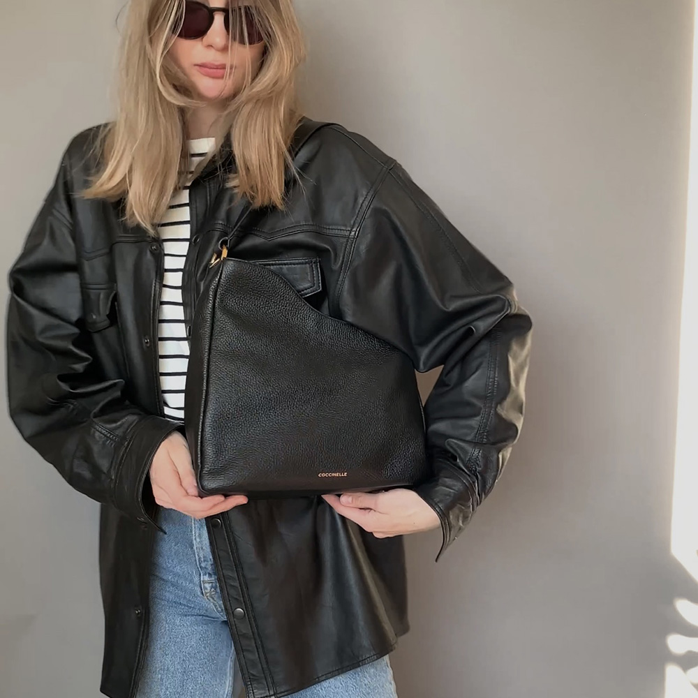 сумка COCCINELLE MAGNOLIA HOBO BAG цвет Noir / Black / Черный COMAGNOLIAHOBO01S