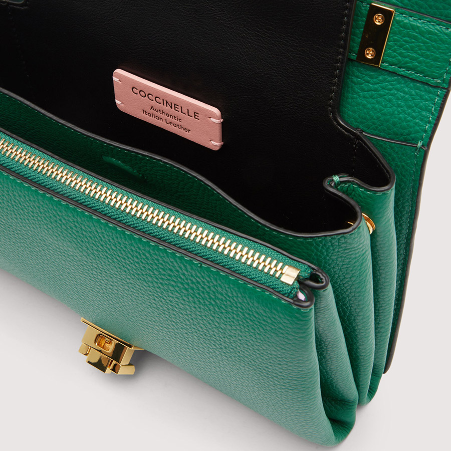 сумка COCCINELLE ARLETTIS CROSSBODY цвет Grass Green / ярко-зеленый HBARLETTIS59C