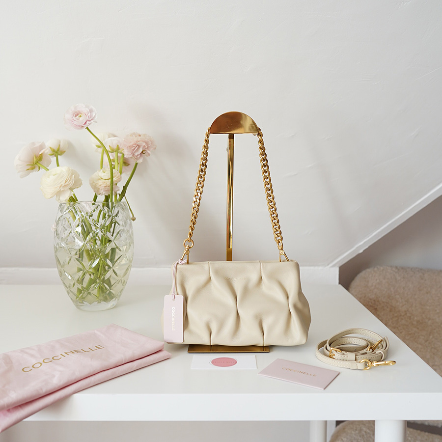 COCCINELLE OPHELIE GOODIE MINI Silk / Беж