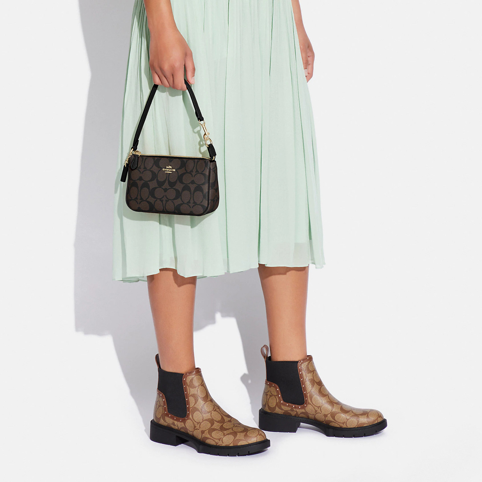 сумка-пошет COACH NOLITA 19 IN SIGNATURE CANVAS Gold /Brown Black