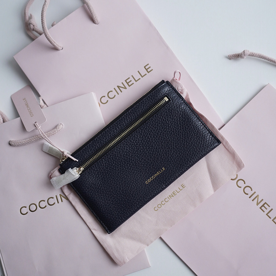 COCCINELLE POCHETTE GRAINED LEATHER Navy / синий