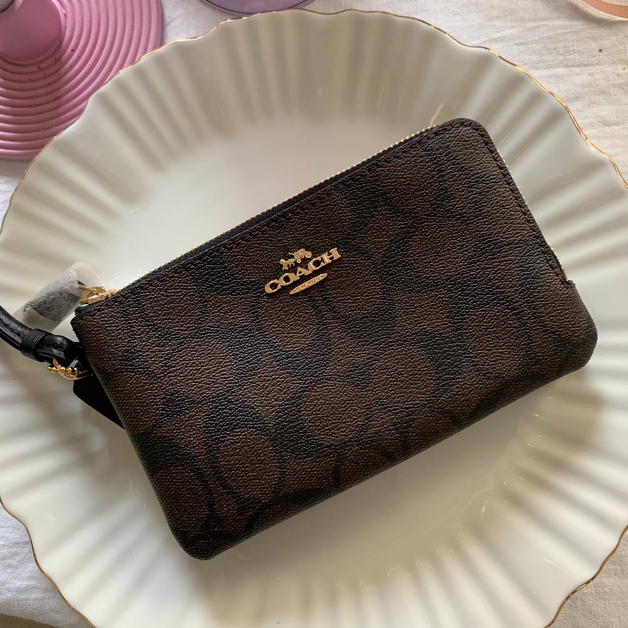 COACH DOUBLE CORNER ZIP WRISTLET IN SIGNATURE CANVAS Gold /Brown Black