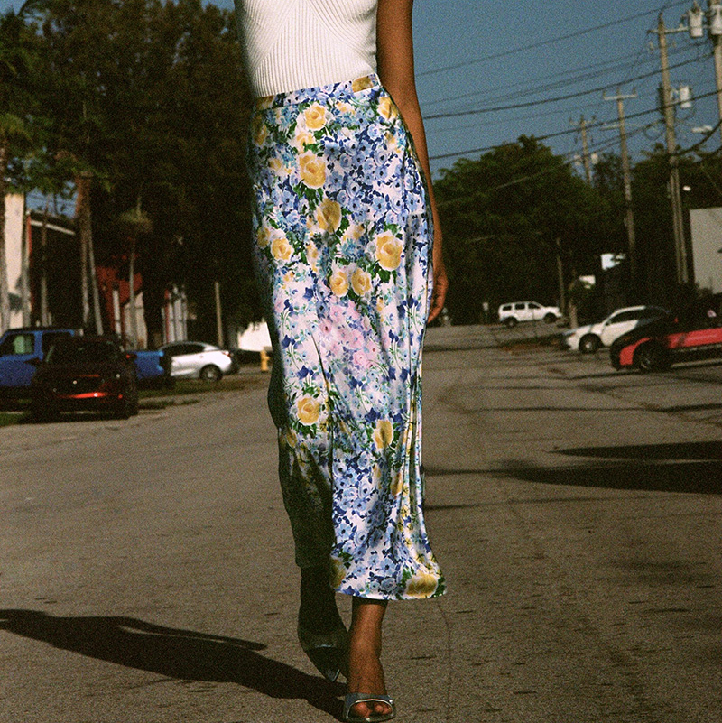 САТИНОВАЯ ЮБКА МИДИ В ЦВЕТОЧНЫЙ ПРИНТ ZARA M00560