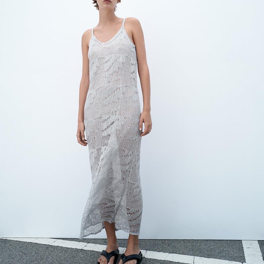 ДЛИННОЕ ПЛАТЬЕ С МЕТАЛЛИЧЕСКОЙ НИТЬЮ ZARA ЦВЕТ СЕРЕБРО M00275