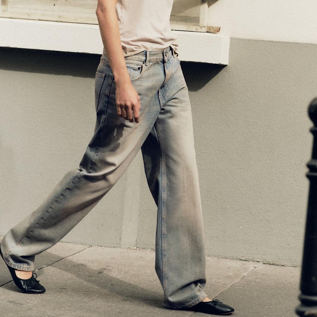 ДЖИНСЫ ZARA ZW COLLECTION BOYFRIEND MID-RISE ЦВЕТ FADED BLUE / ПЫЛЬНО-ГОЛУБОЙ M00495