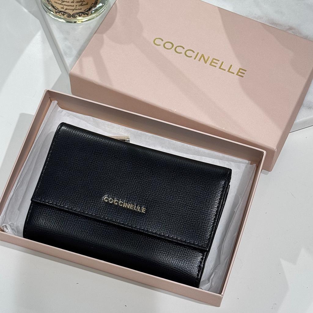 СРЕДНИЙ КОШЕЛЕК COCCINELLE MEDIUM WALLET цвет Noir / Черный M00685