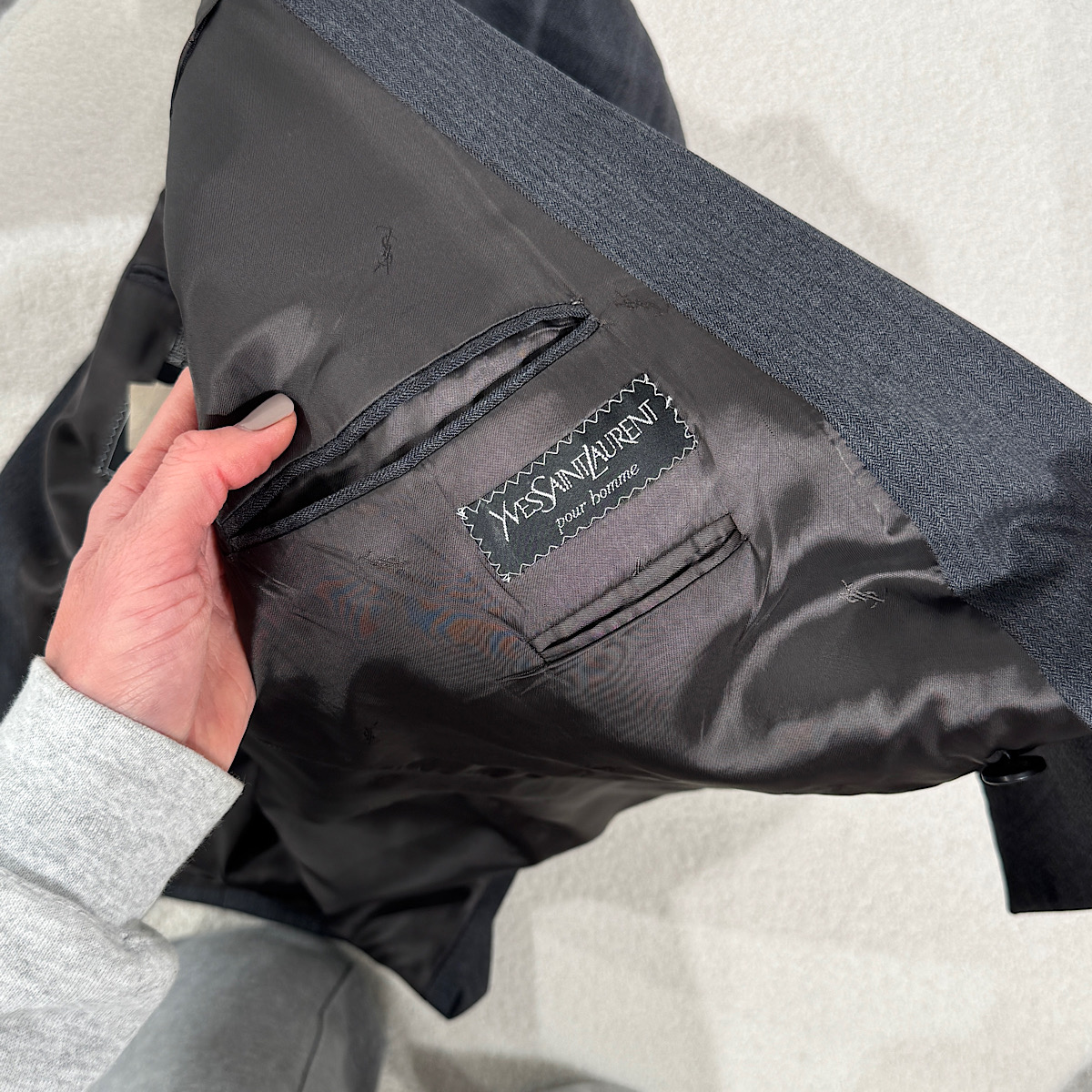 ДВУБОРТНЫЙ ПИДЖАК YSL Yves Saint Laurent цвет СЕРЫЙ V00026