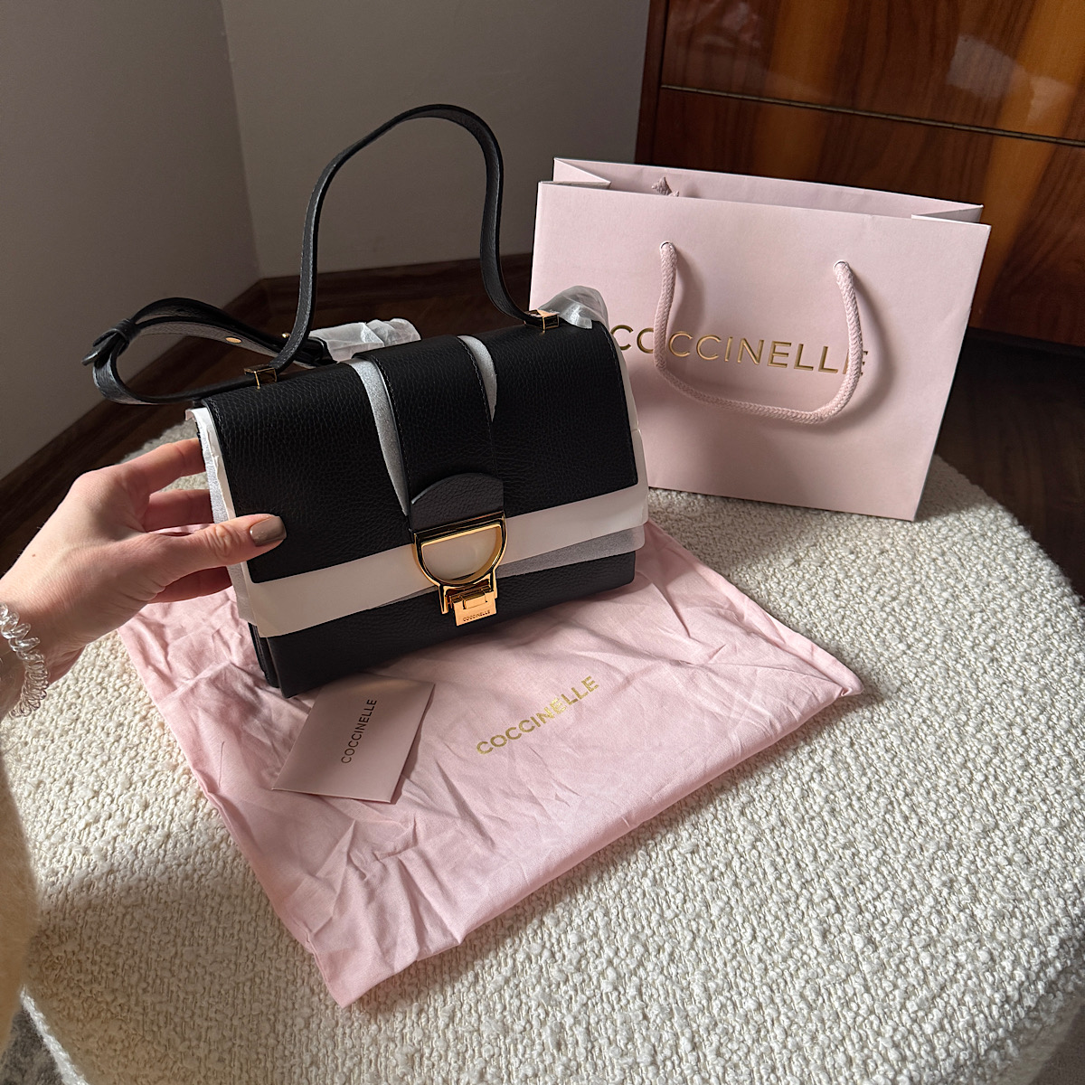 СУМКА COCCINELLE ARLETTIS SHOULDER BAG Noir / Черный M00790