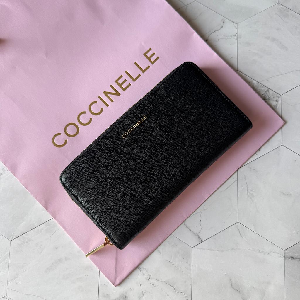 БОЛЬШОЙ КОШЕЛЕК НА ЗАМКЕ COCCINELLE ZIP AROUND SAFFIANO WALLET ЦВЕТ ЧЕРНЫЙ M00663
