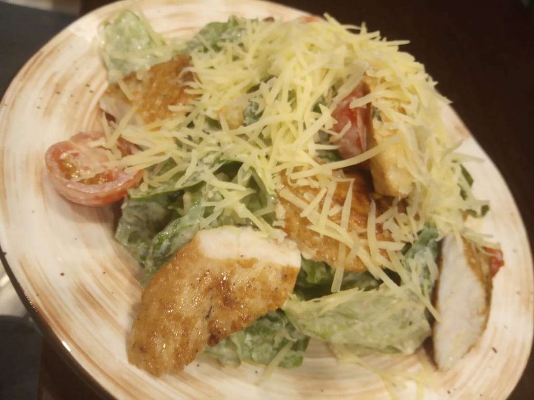 Цезарь с курицей