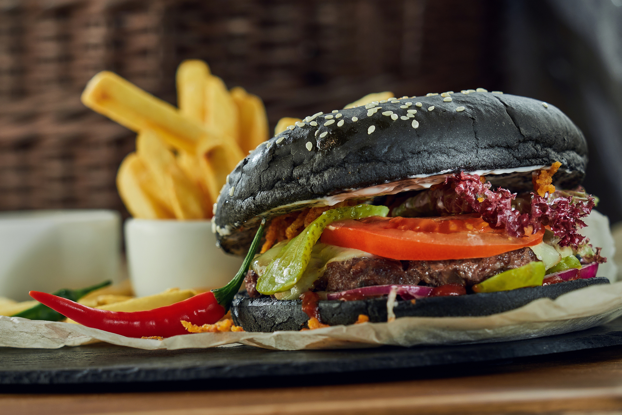 Черный бургер