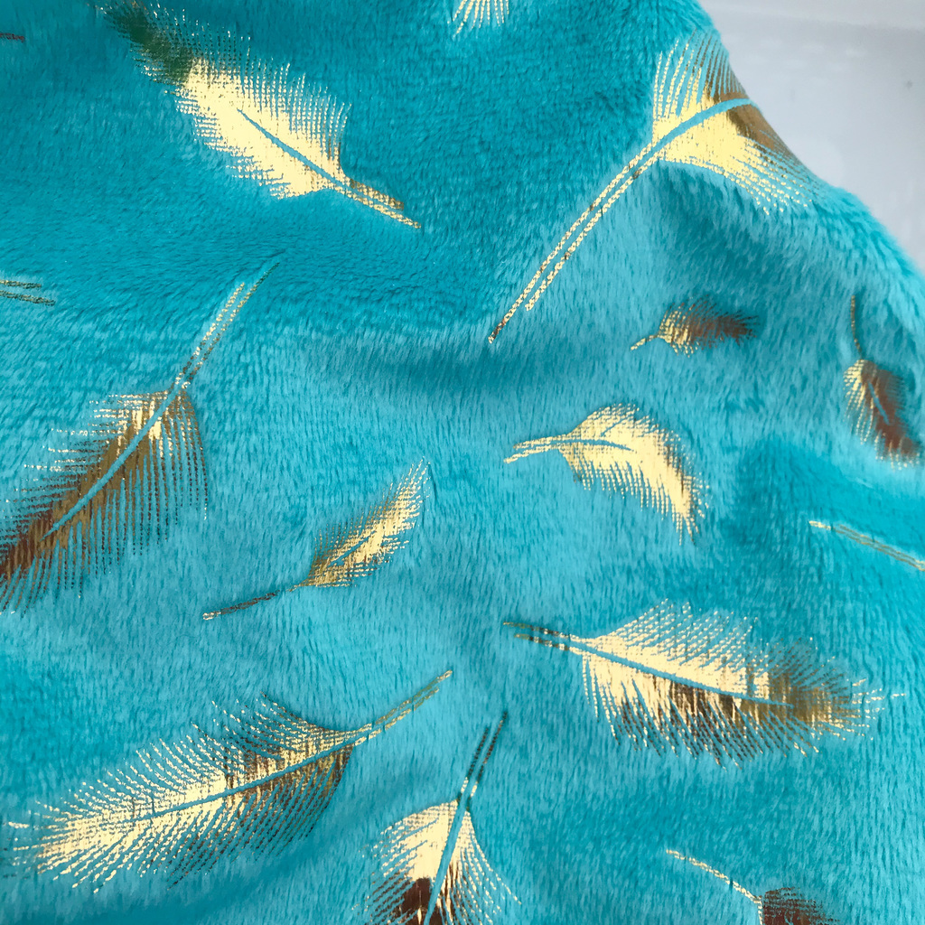 Плюш Минки Ментол с Фольгированием - Золото Перья