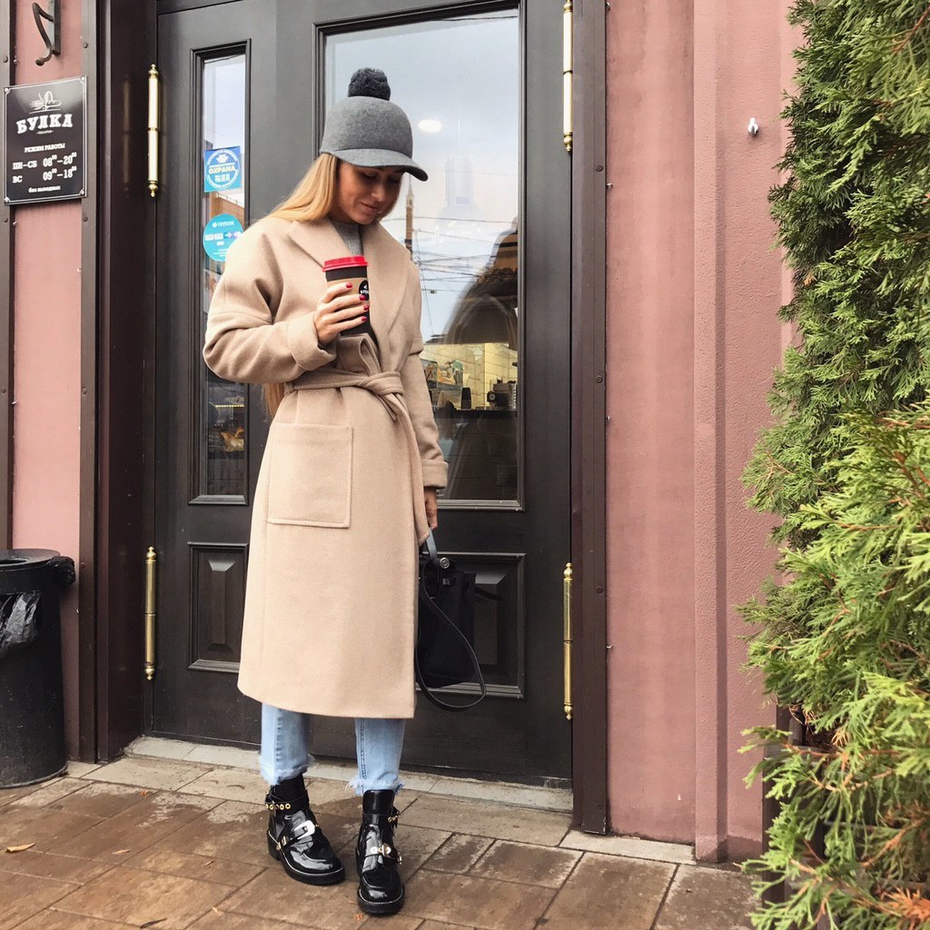 Бейсболка из фетра с помпоном из пряжи/серый меланж