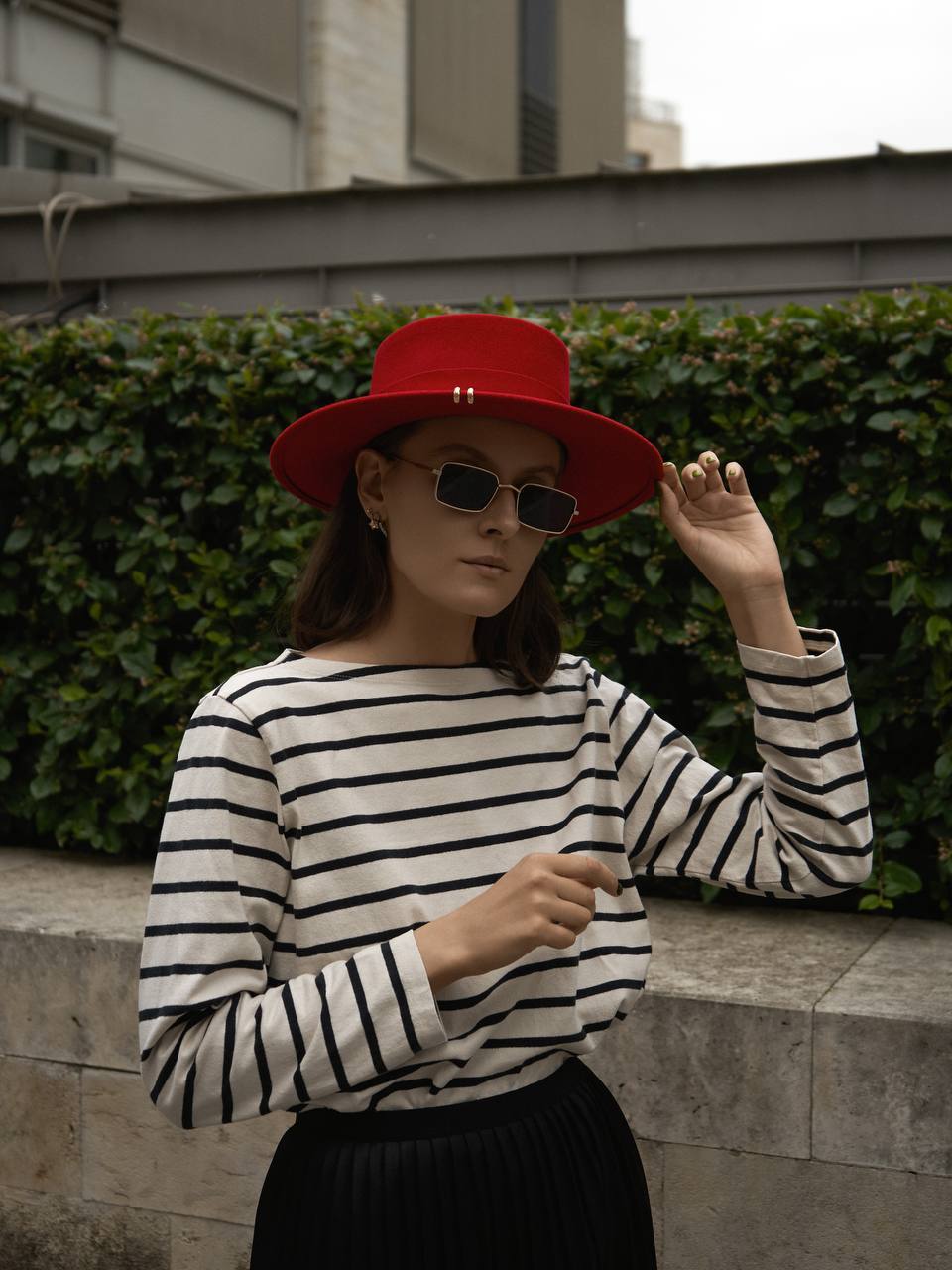 Канотье широкополая из фетра поля 8,5 см/красный