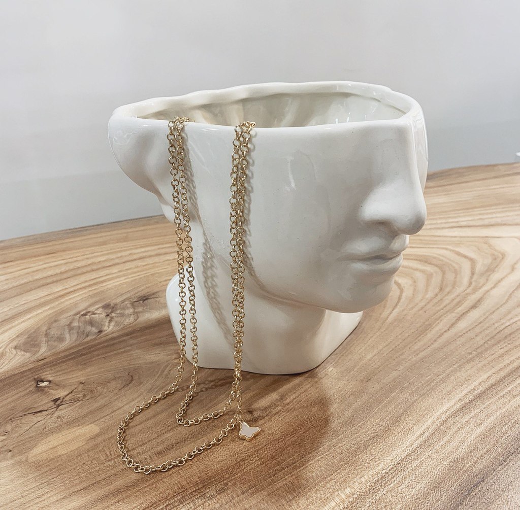 Цепочка двойная съемная с декоративной бабочкой из натурального перламутра