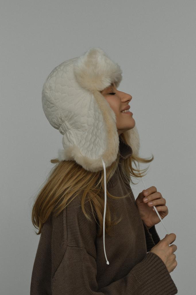 Ушанка LOVE из стеганной ткани/пломбир