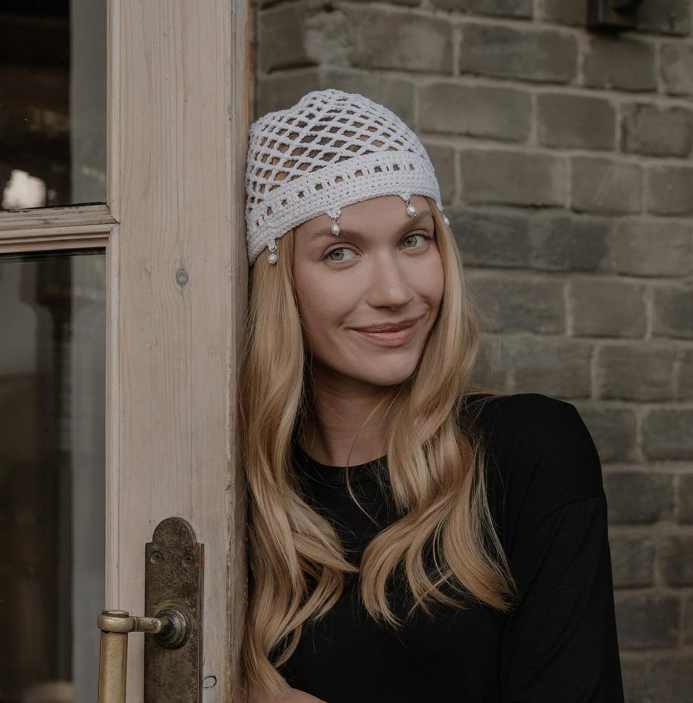 Кроше ручной работы из хлопка с барочным жемчугом/белый