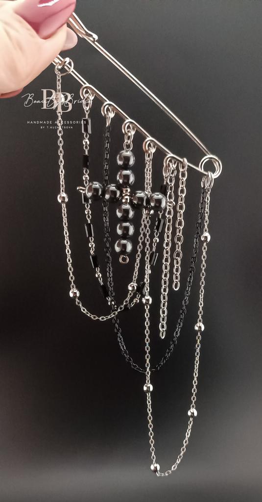 Брошь-булавка с гематитом