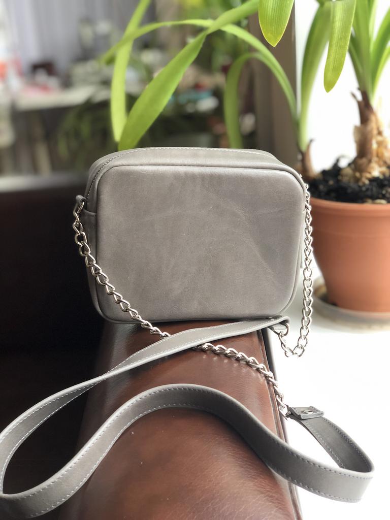 сумка из натуральной кожи Leofisherbags MINI MUSTHAVEBAG  СЕРЫЙ ДРУИД  с комбинированным ремешком