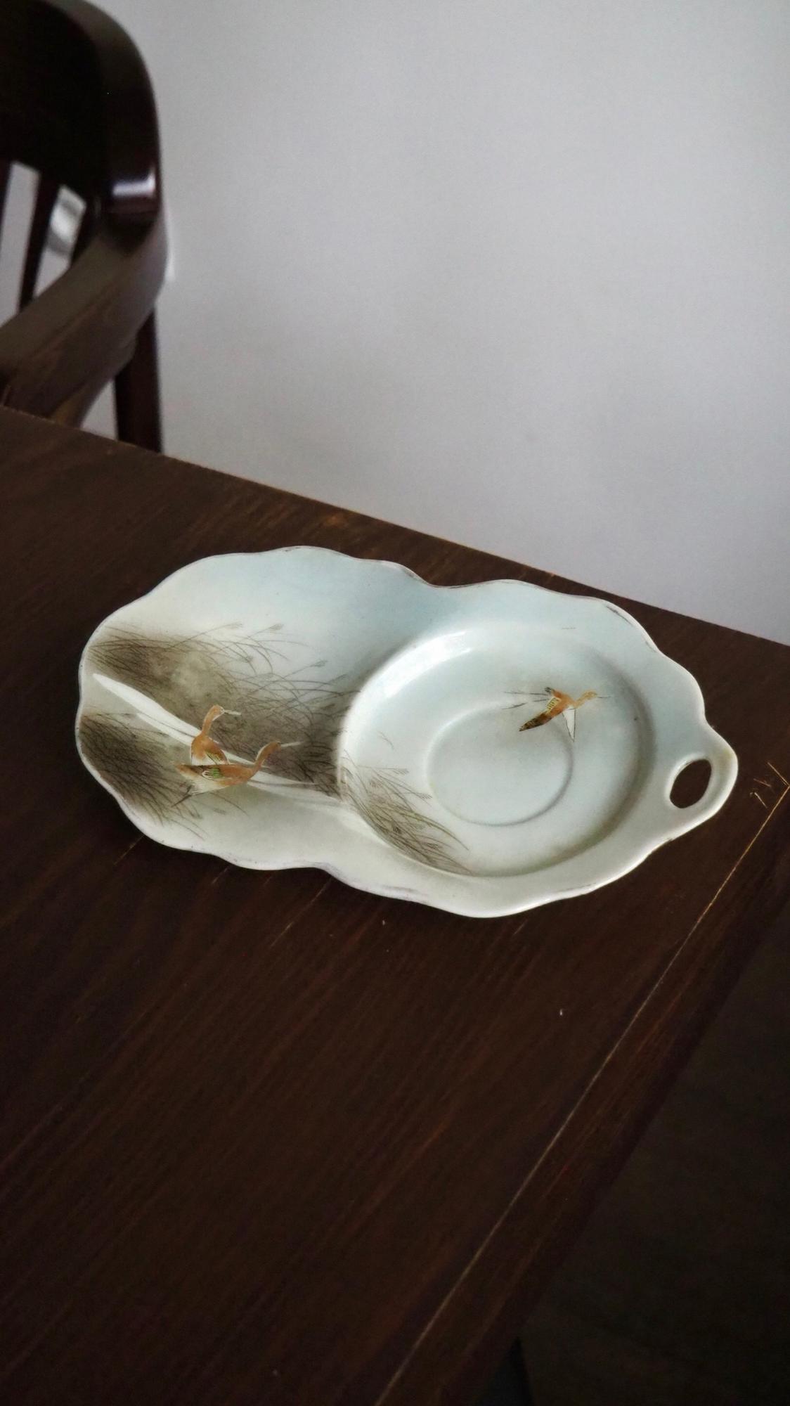 Винтажное блюдце