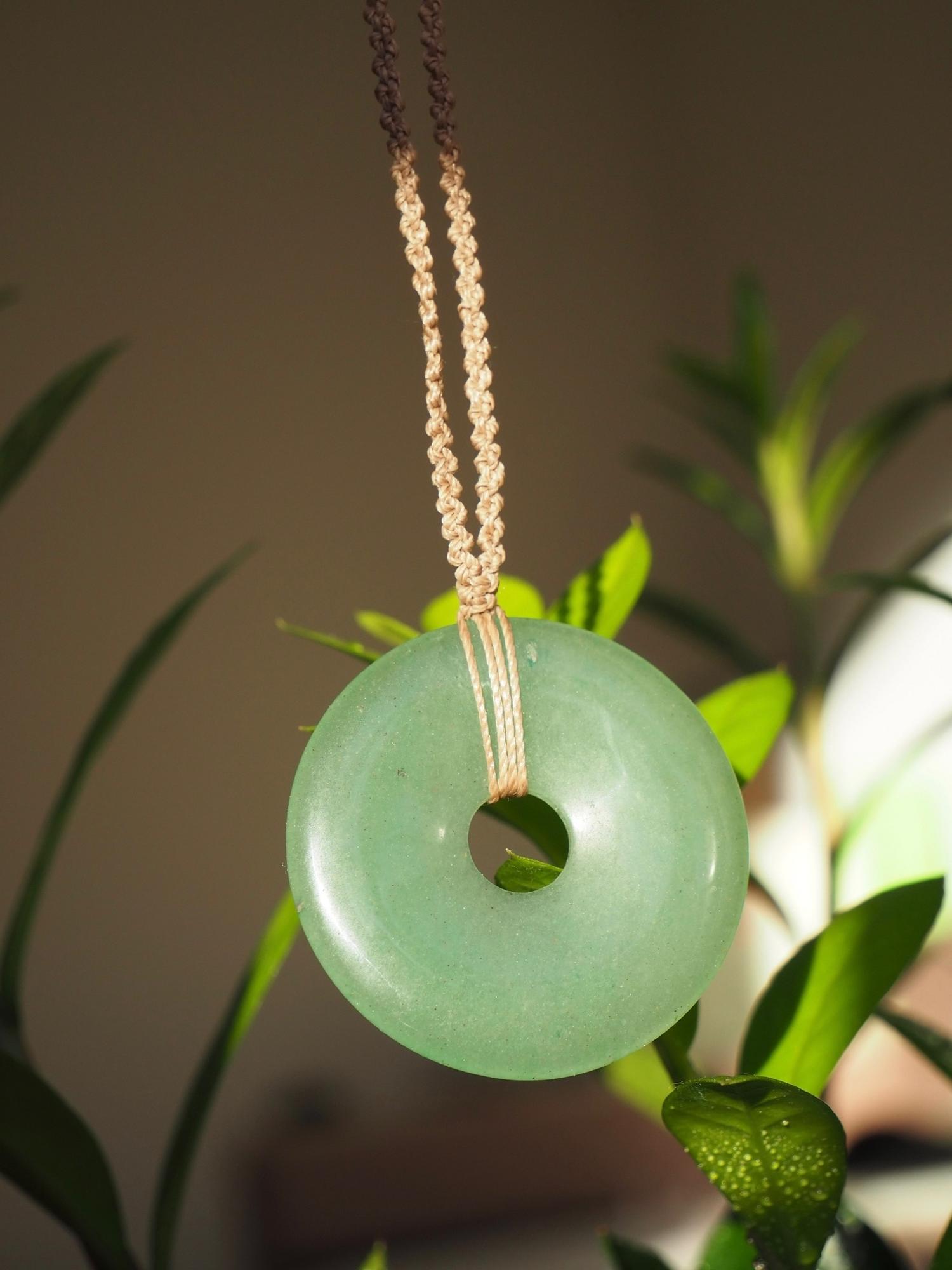 Диск Би из ледяного нефрита