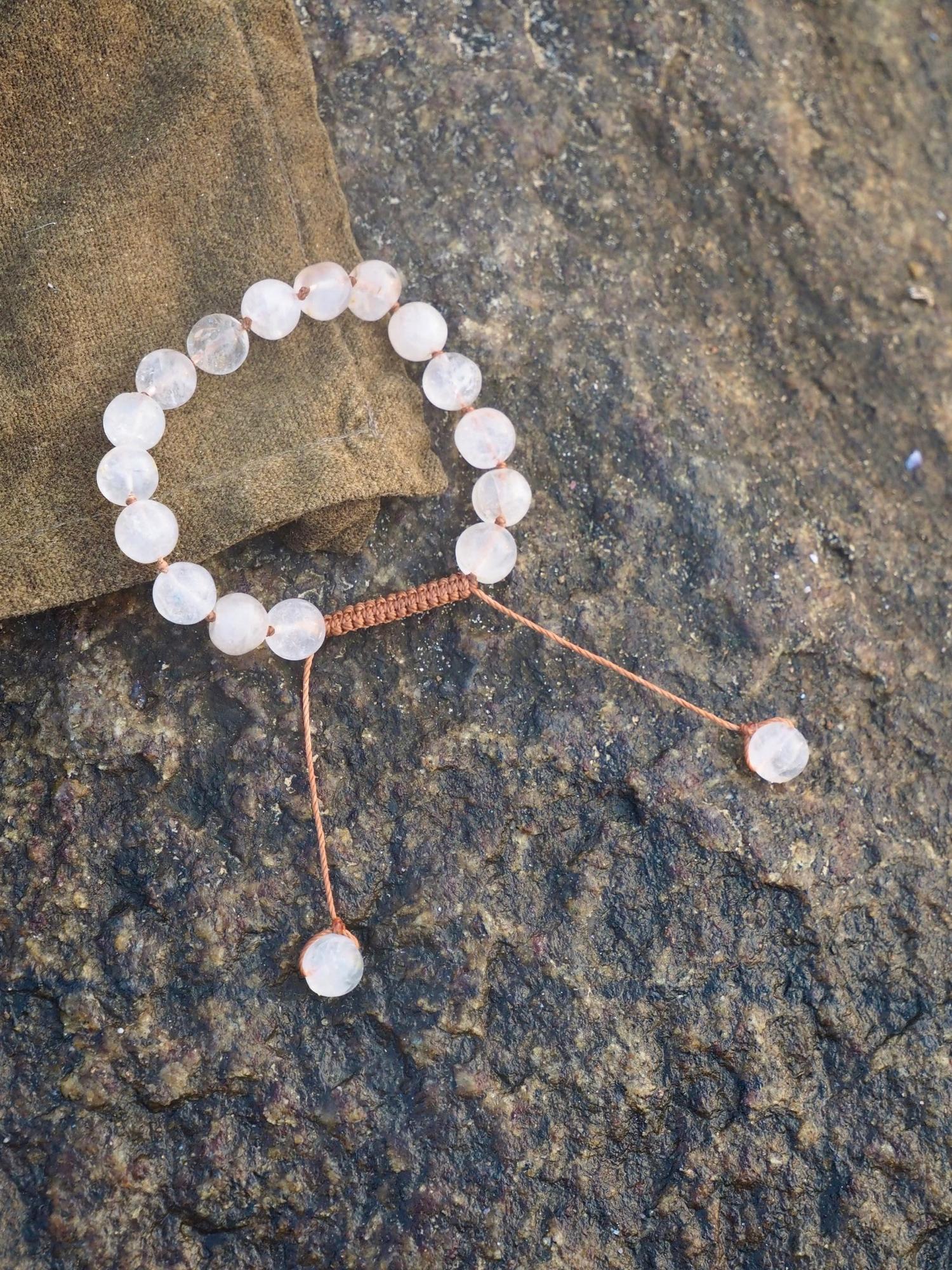 Браслет с бусинами из горного хрусталя