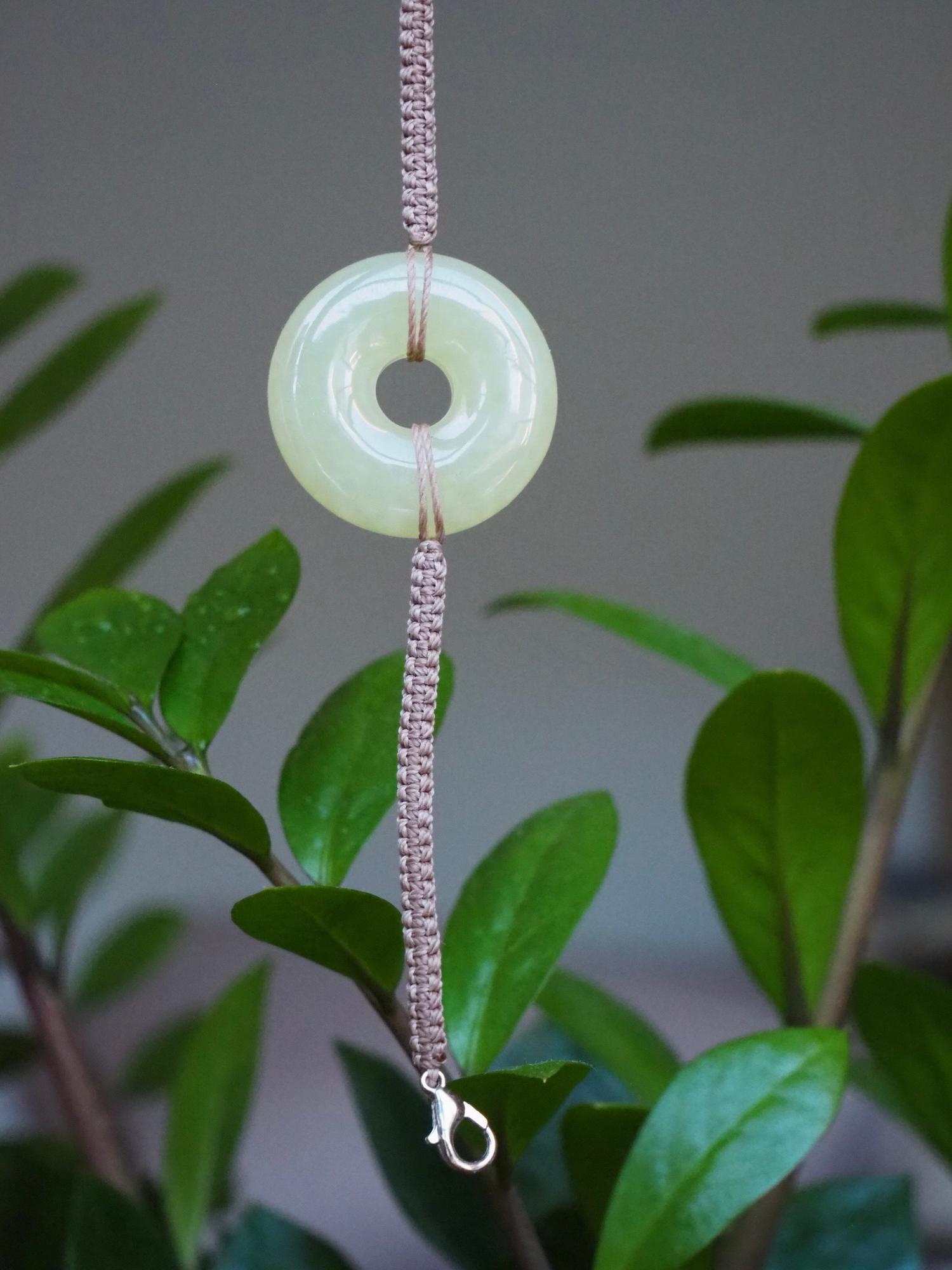 Браслет с нефритовым Диском Би