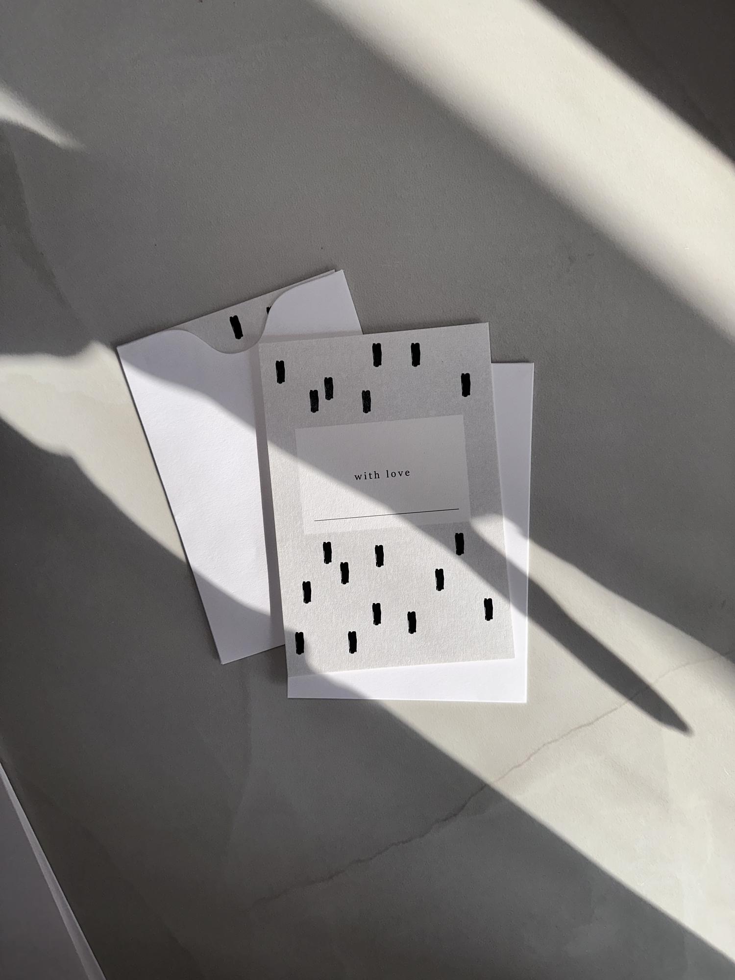 Белый вертикальный конверт