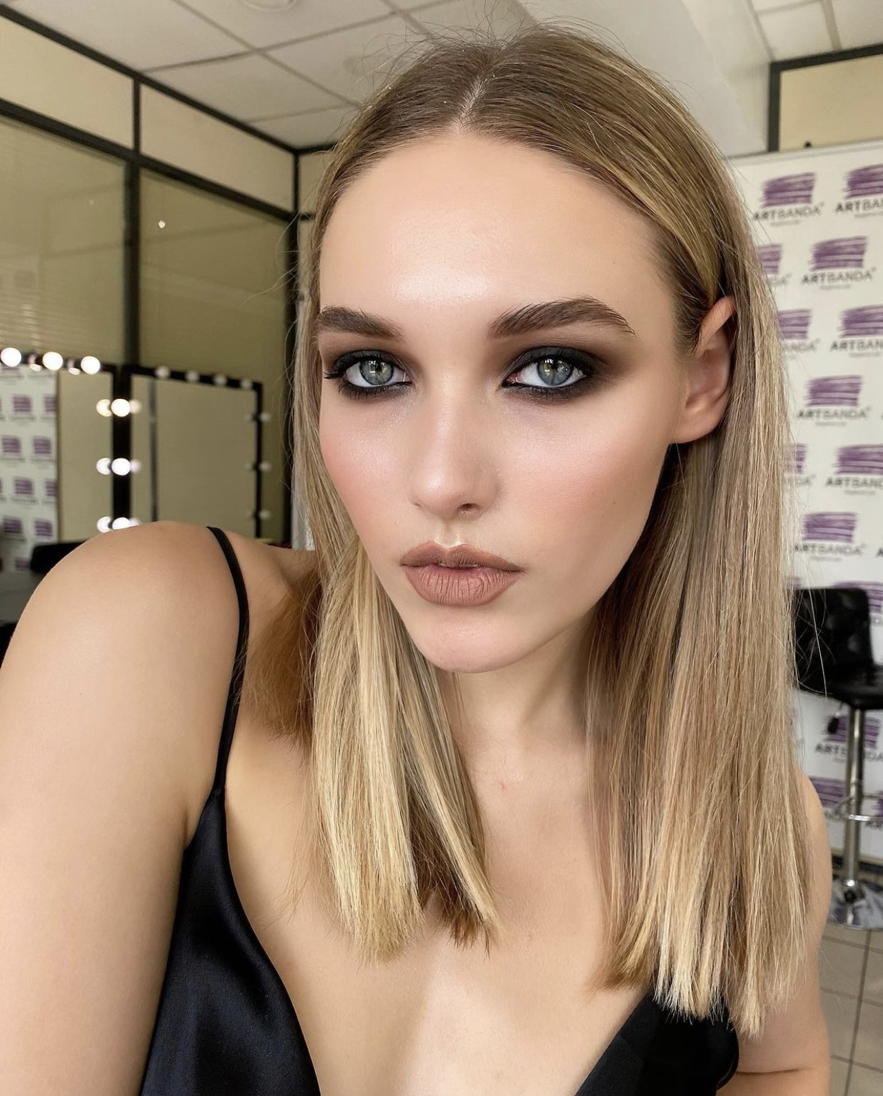 Онлайн-урок "Smoky eyes"