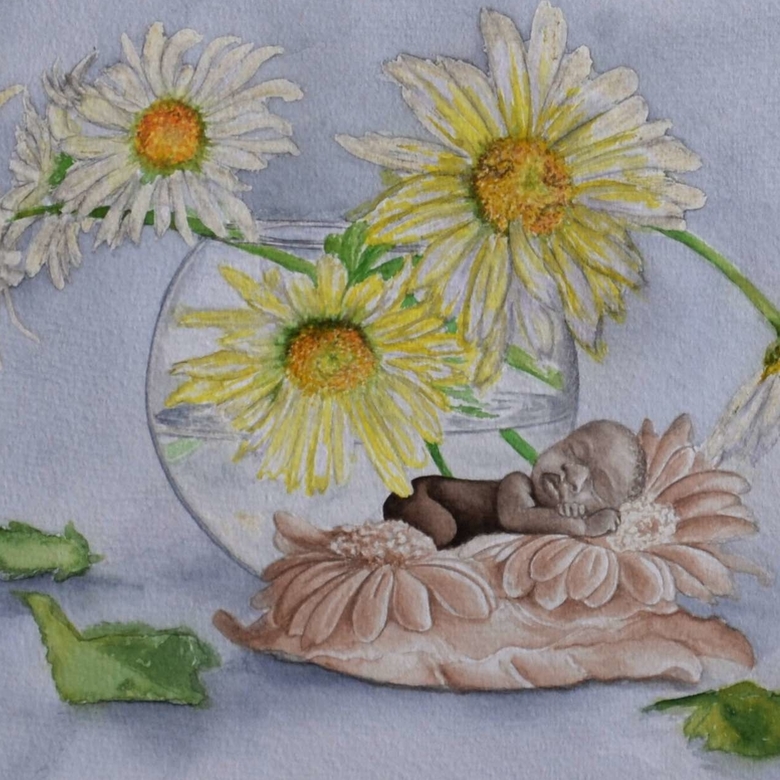 цветы акварель натюрморт статуэтка спящий черный малыш ромашки