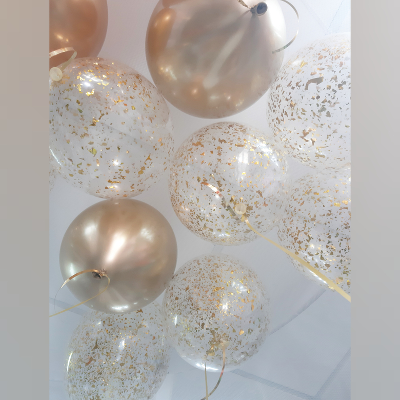 9 шаров хром и конфетти на потолок