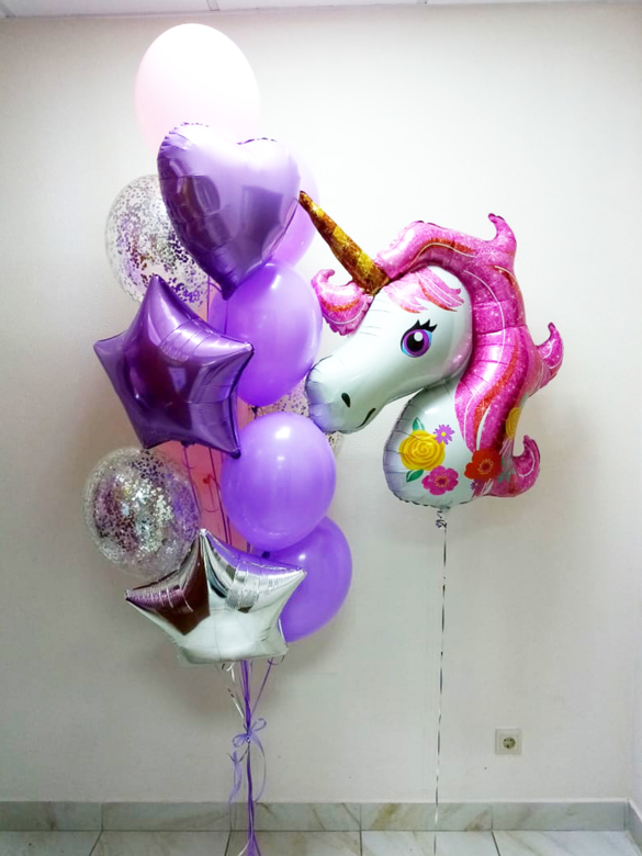 Единорог и букет