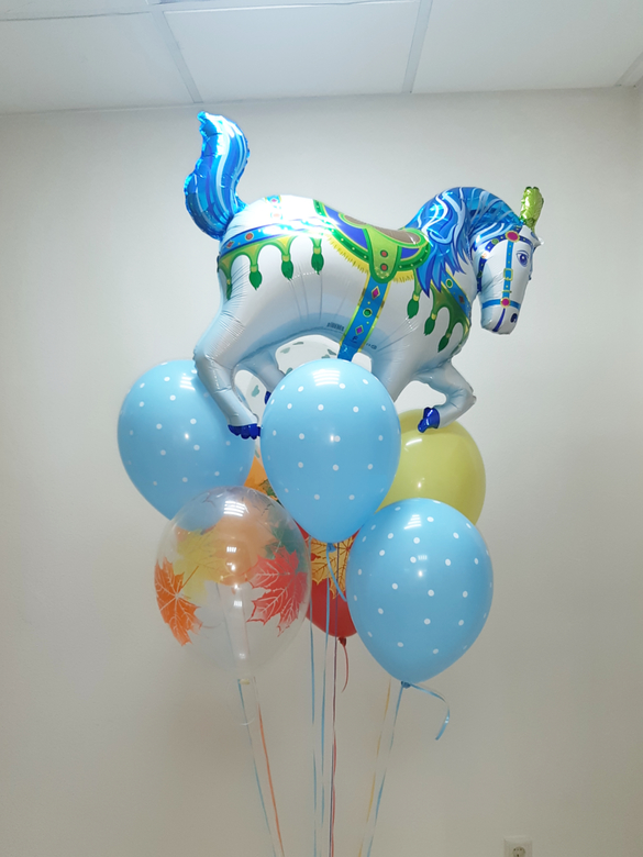 Букет с лошадкой и 8 шаров