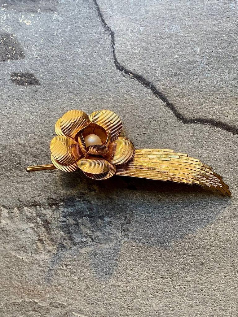 Винтажная брошь «Праздничная»