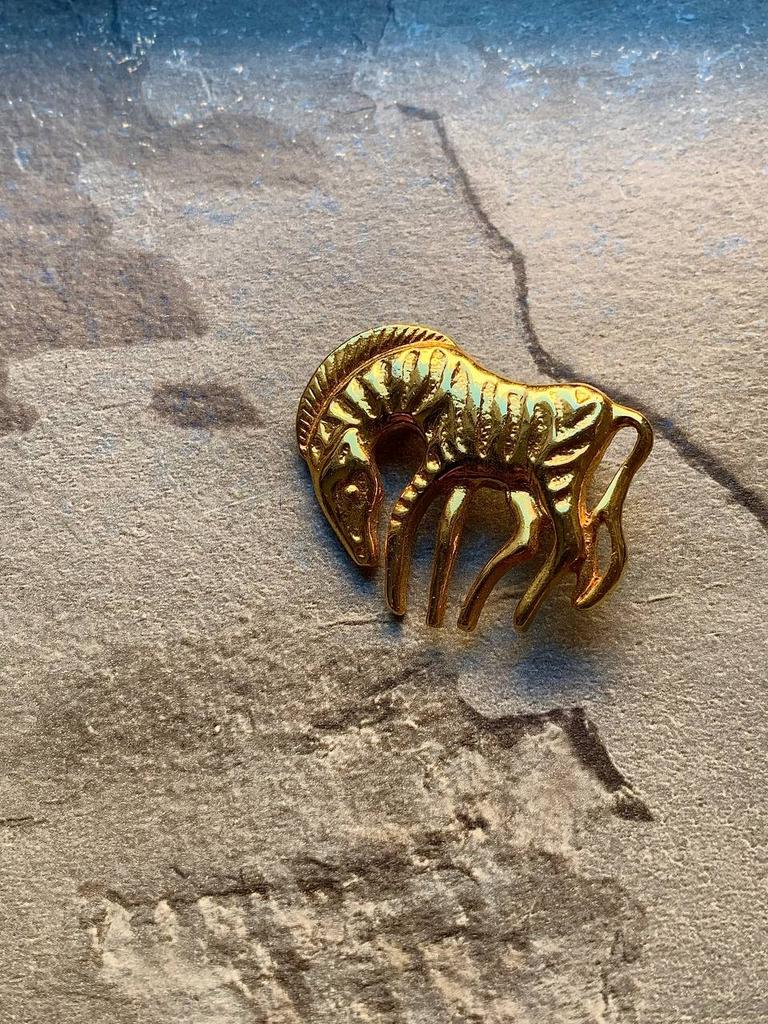 Винтажная брошь «Зебра»