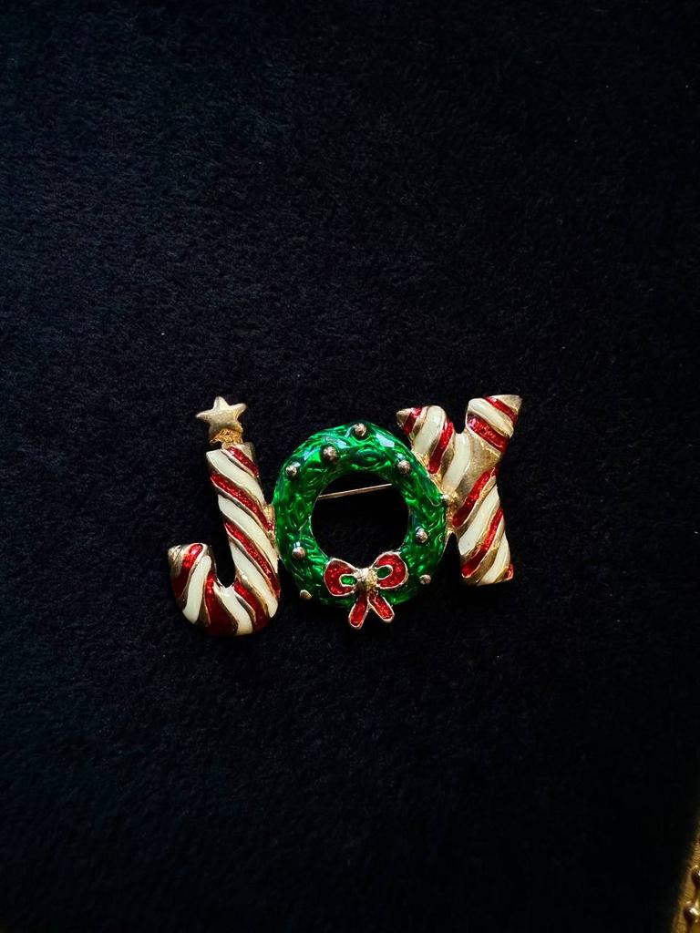 Винтажная брошь «JOY-3»