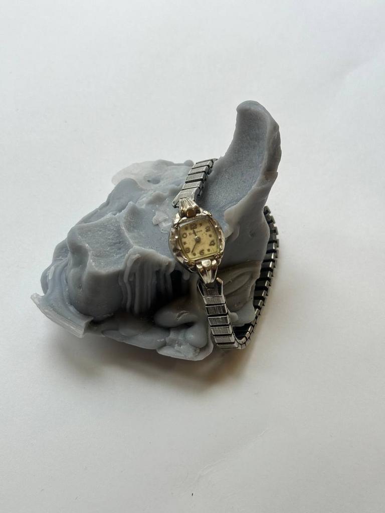 Антикварные часы Bulova