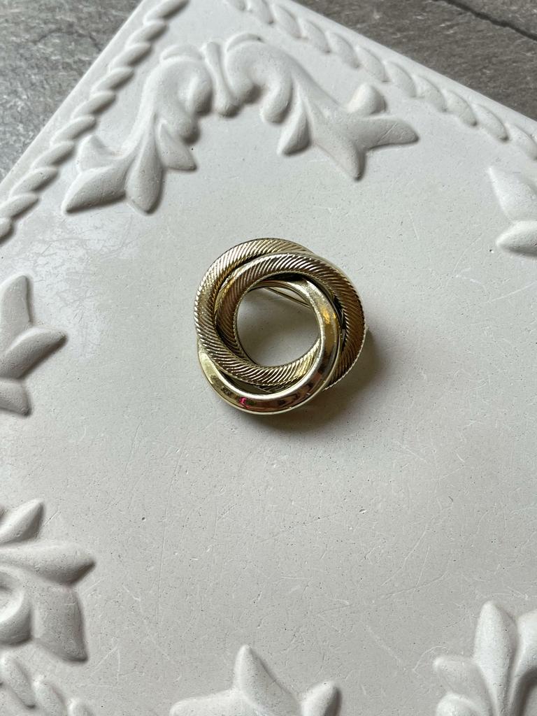 Винтажная брошь «Идеал»