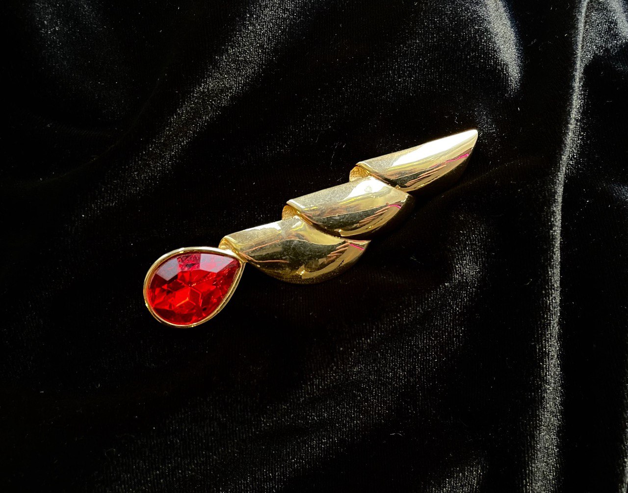 Винтажная брошь «Выстрел»