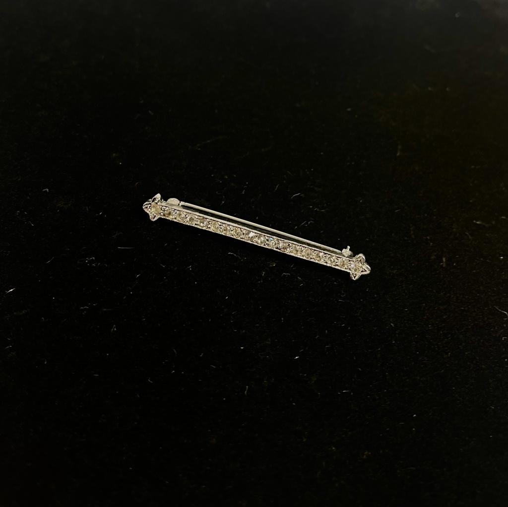 Винтажная брошь «Звездная линия»