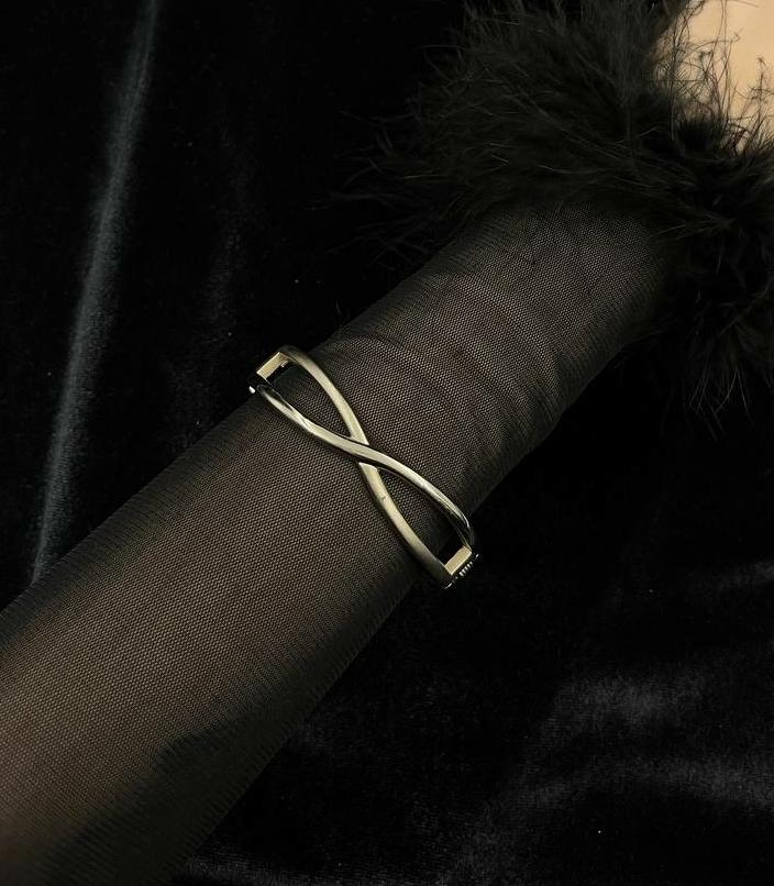 Винтажный браслет со знаком бесконечность