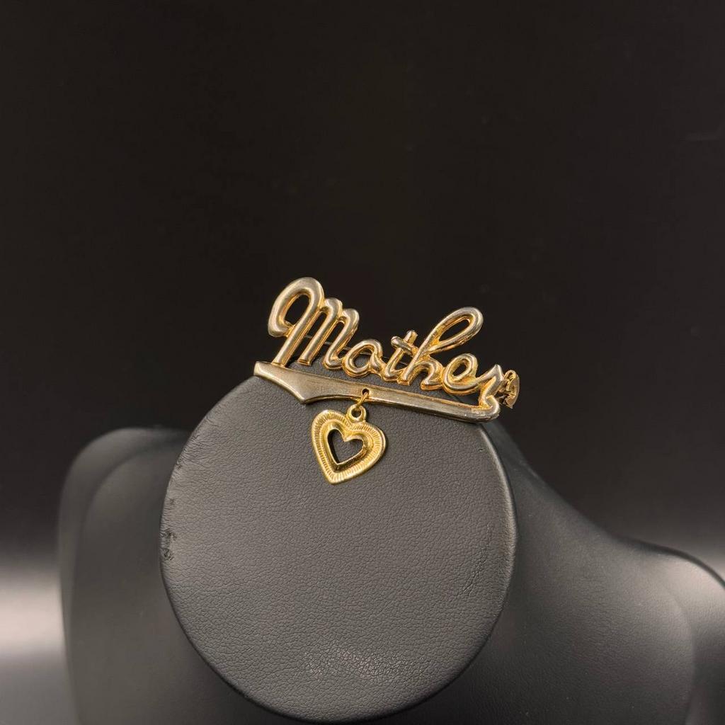 Винтажная брошь "Всегда в сердце"